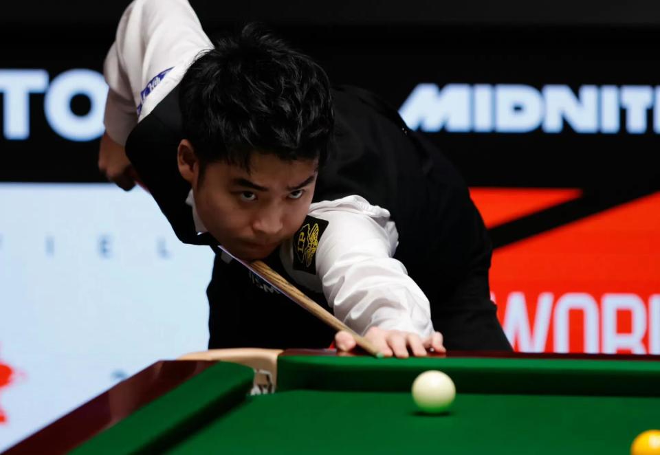 对年轻球员 对年轻球员